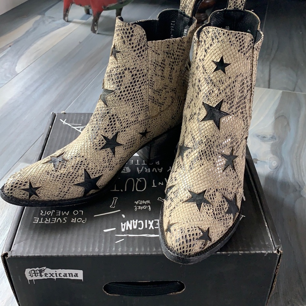 Cowhide leather reach for the stars ankle boots